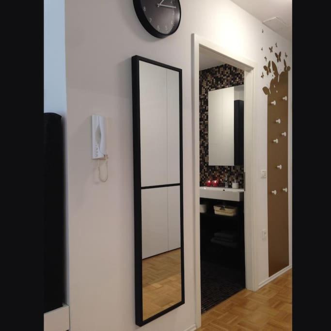 Gorgeous Central Flat With Garage Любляна Экстерьер фото