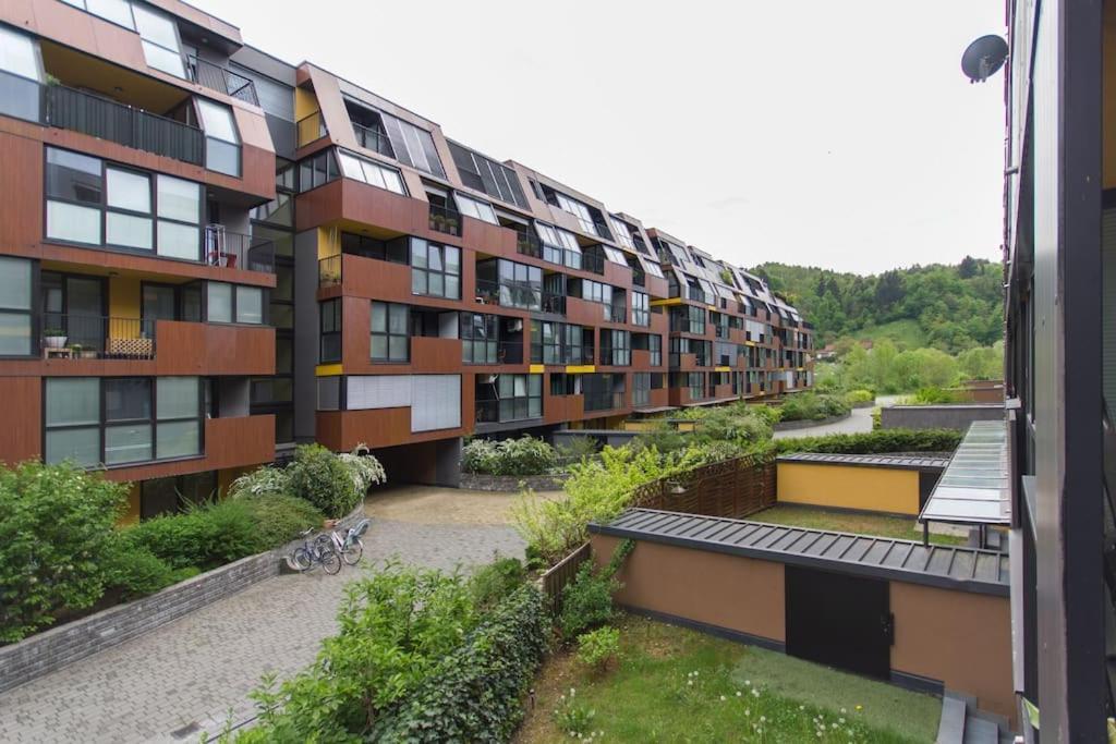 Gorgeous Central Flat With Garage Любляна Экстерьер фото