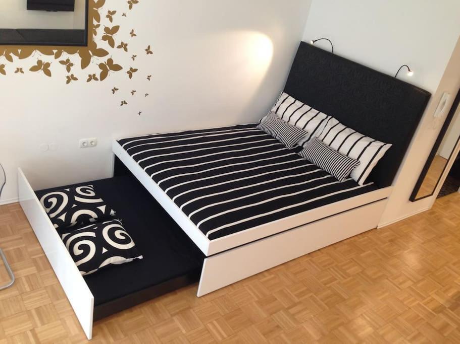 Gorgeous Central Flat With Garage Любляна Экстерьер фото